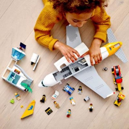 Конструктор Lego  City Пассажирский самолёт 669 деталей (60262) фото №11